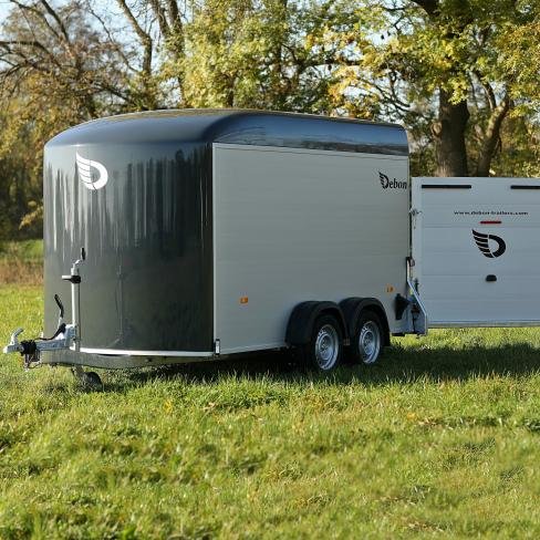 j1 C700 Roadster Aluminium-Transporter – Bild 1